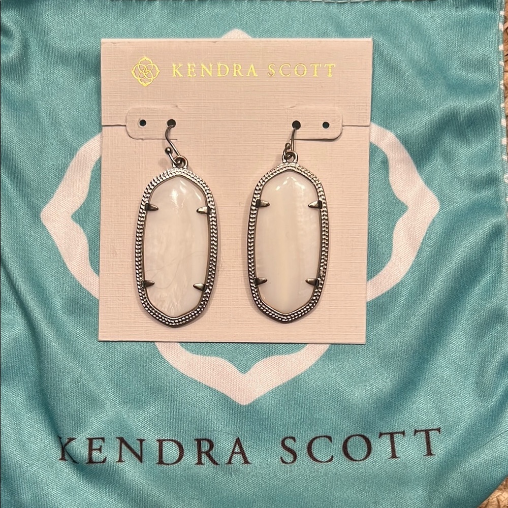 Kendra Scott Elle Drop Earrings Ivory Mother of Pearl
